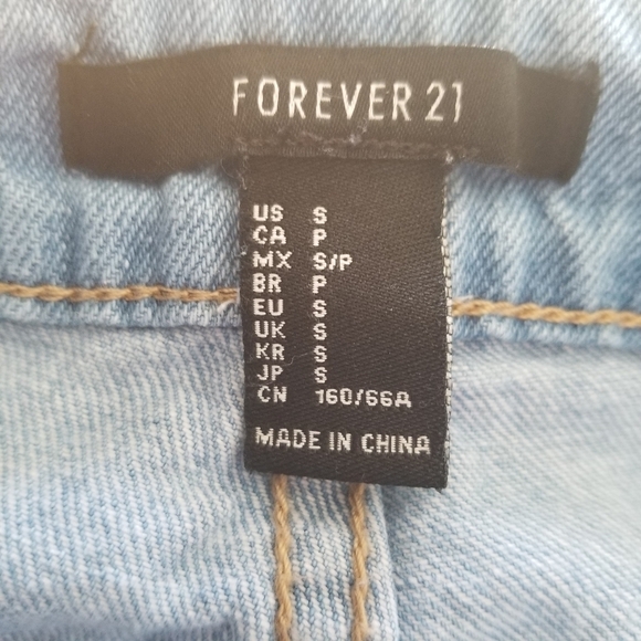 Forever 21 Destroyed Distressed High Rise Boyfriend Jeans Light Wash Size Small. - Picture 8 of 8